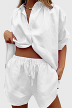 Anika Conjunto de Dos Piezas con Camisa de Botones y Pantalones Cortos con Cuerda