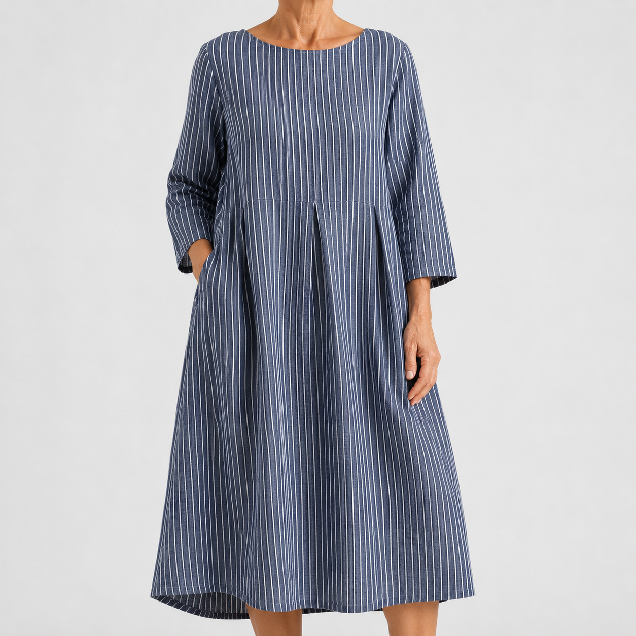 Vestido Blanca de Rayas y Corte Holgado