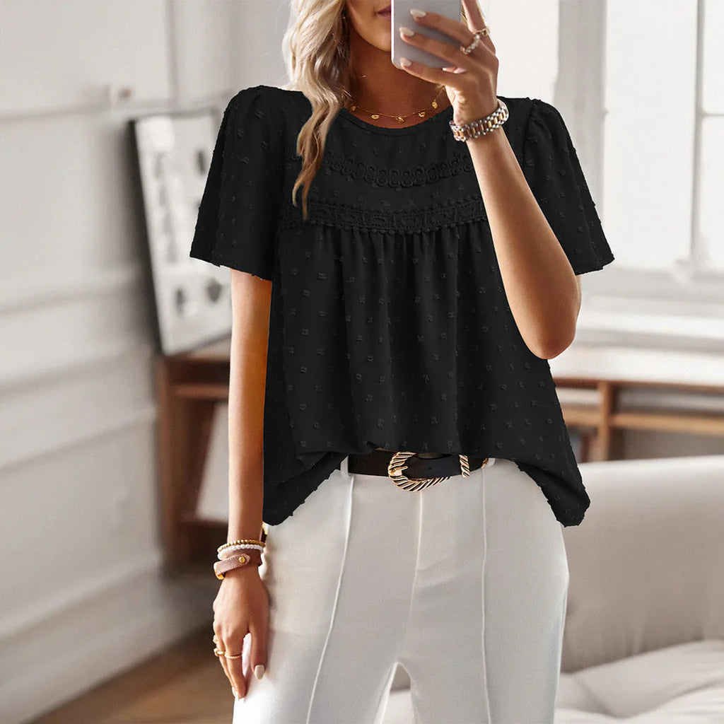 Arya - Blusa de Lunares en Relieve de Manga Corta