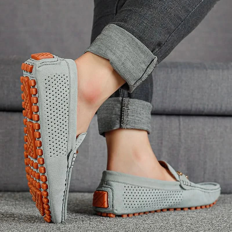 MOCASINES DE CUERO PERFORADO GIANNI