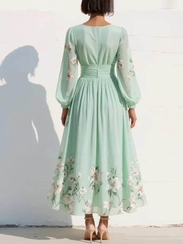Basma - Vestido Ajustado de Gasa con Estampado Floral Femenino