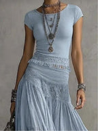 Conjunto Top de Encaje Azul con Panel y Falda Maxi Plisada