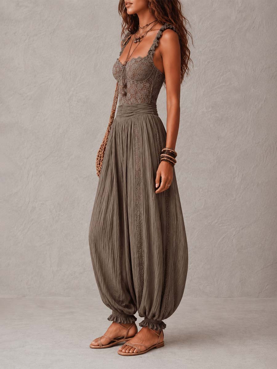 Conjunto Bandeau de Encaje Gris y Pantalón Harem de Algodón Plisado
