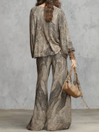 Conjunto Top con Mangas Farol y Estampado Paisley Gris y Pantalón Ancho