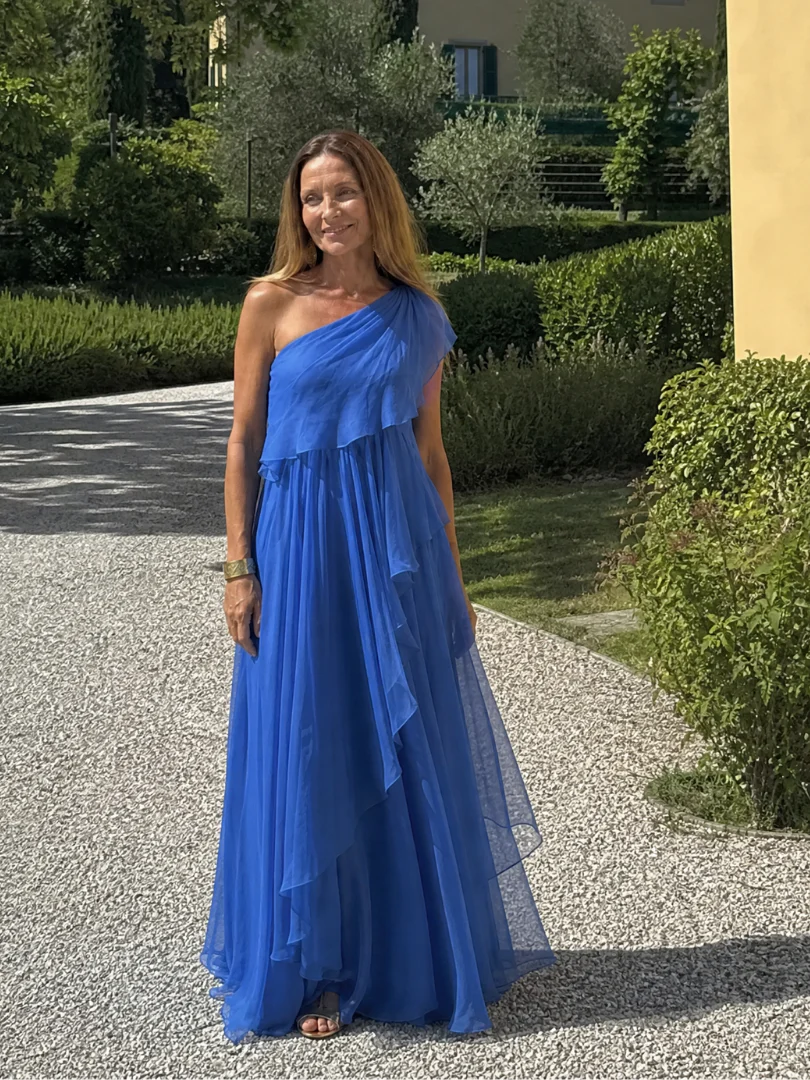Valentina | Vestido largo asimétrico con volantes