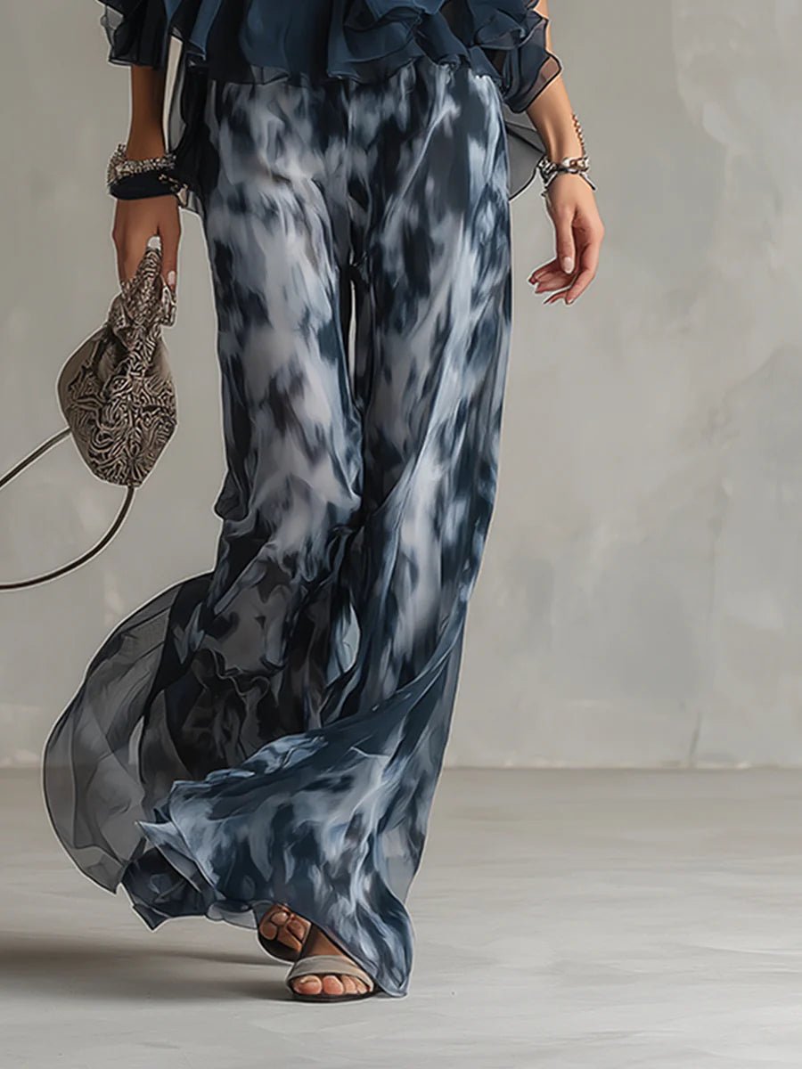 Conjunto Top Halter Azul Marino y Pantalón Ancho Estampado de Chifón