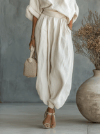 Conjunto Top Off-Shoulder Blanco Roto y Pantalón Slim-Fit