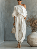 Conjunto Top Off-Shoulder Blanco Roto y Pantalón Slim-Fit