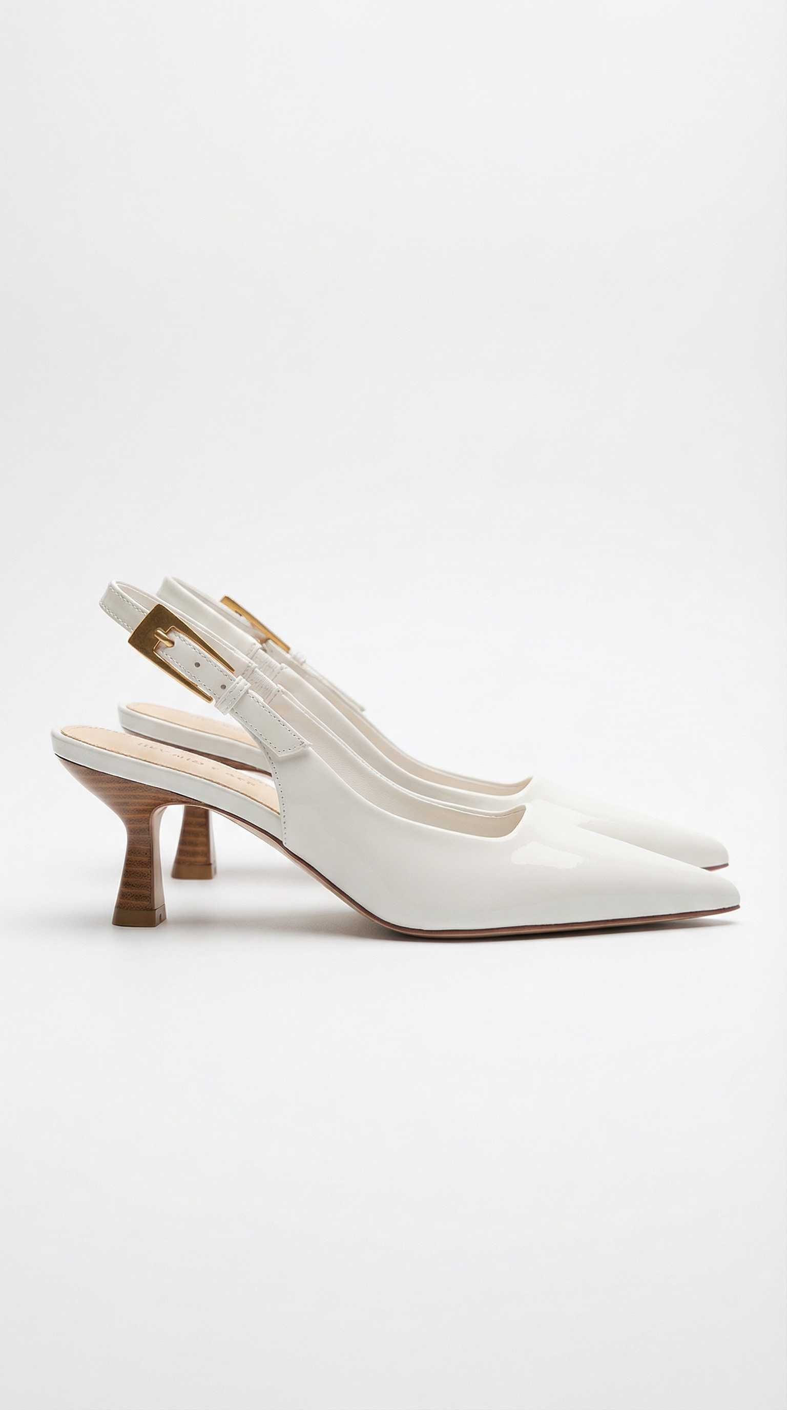 Zapatos de salón Elizabeth con talón bajo y tiras traseras
