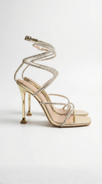 Zapatos de tacón medio con tiras al tobillo de Jennifer