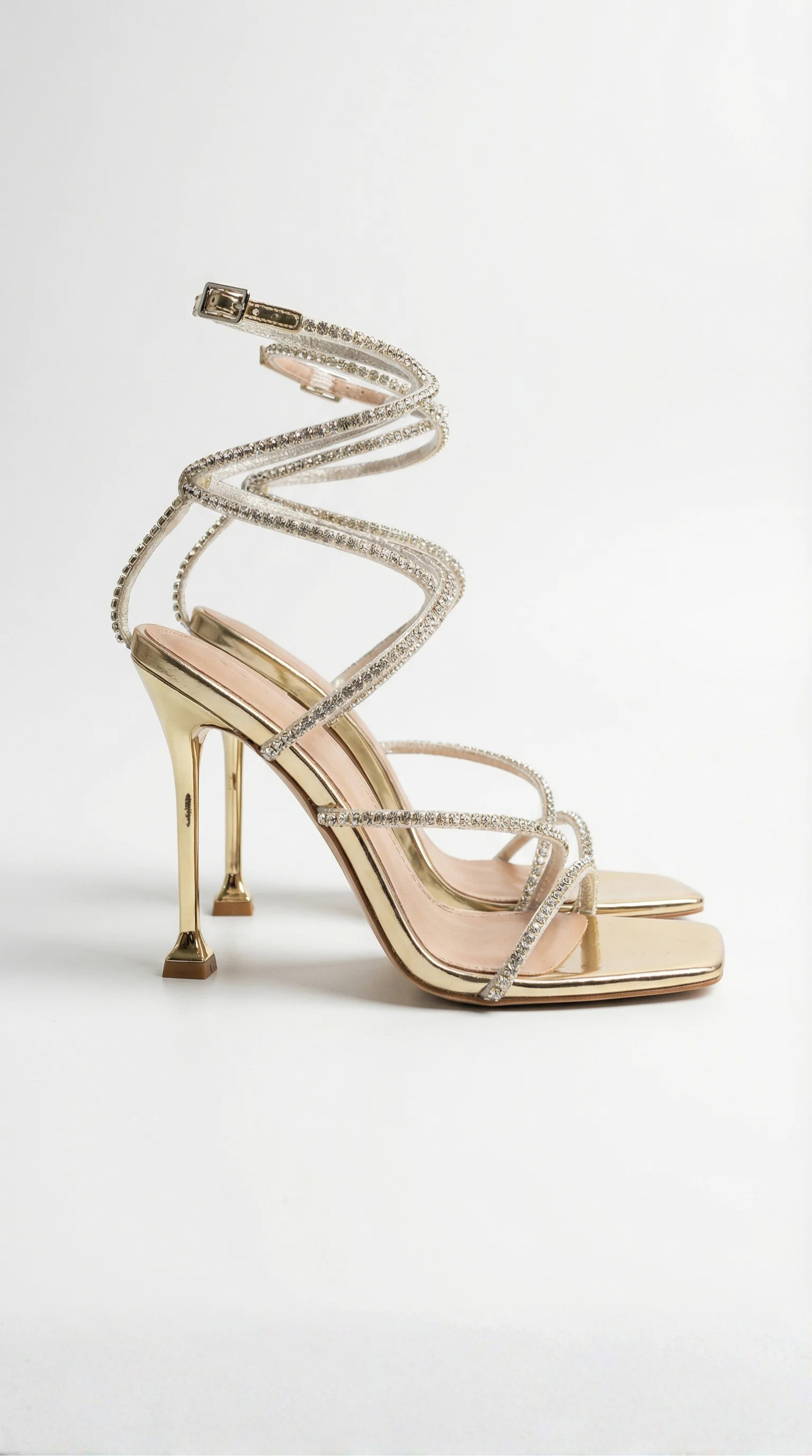 Zapatos de tacón medio con tiras al tobillo de Jennifer