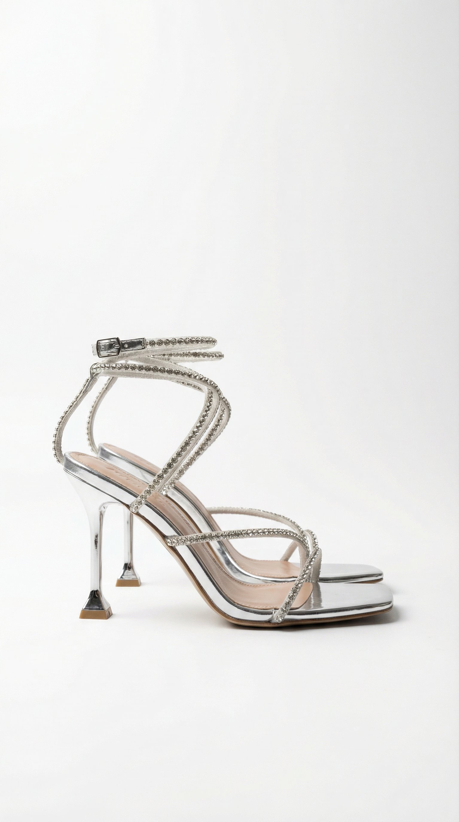 Zapatos de tacón medio con tiras al tobillo de Jennifer