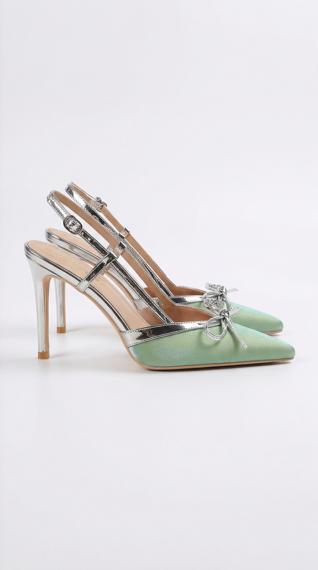 Zapatos de salón Rebecca de satén con lazo