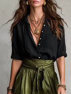 Conjunto de Dos Piezas Camiseta Negra y Falda Midi Verde Oliva