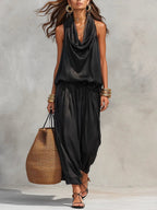 Conjunto Top Halter Sin Mangas Negro y Pantalón Plisado
